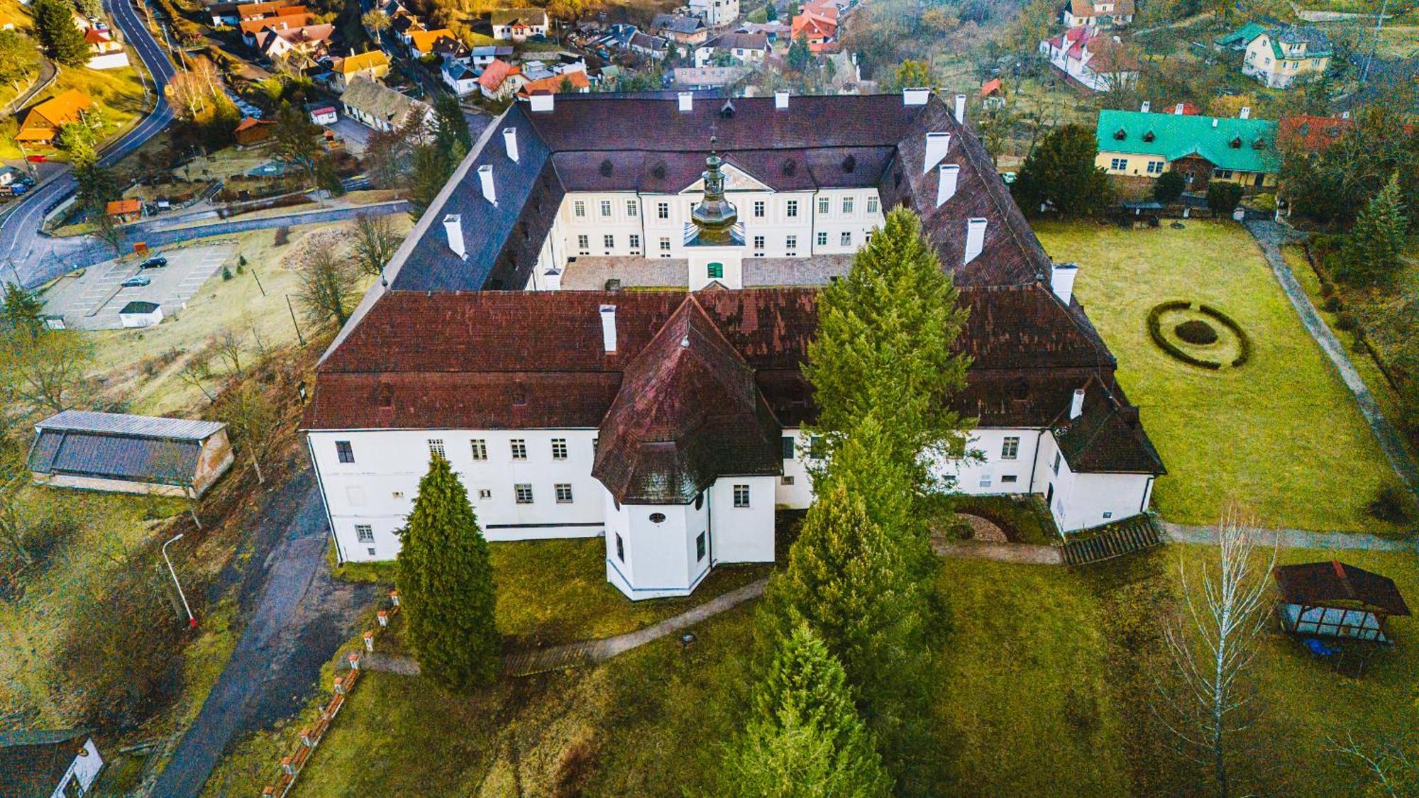 Sovi Dom- Historicke Apartmany Z 19 Storocia, 4Km Od Banskej Stiavnice Svätý Anton Екстериор снимка